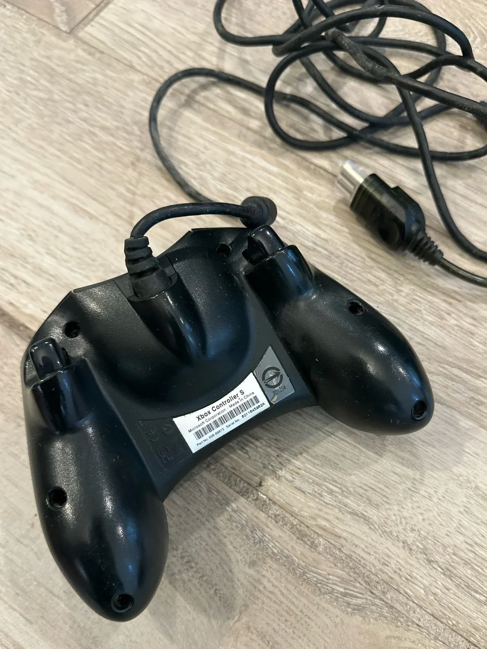 VTG XBOX Original Lot - 3 Controllers (2 OEM & 1 Mad Catz) + Memory Card/Cables
